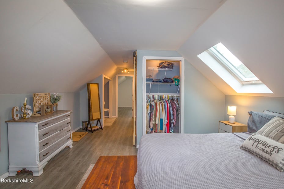 2 Walnut St Photo 21