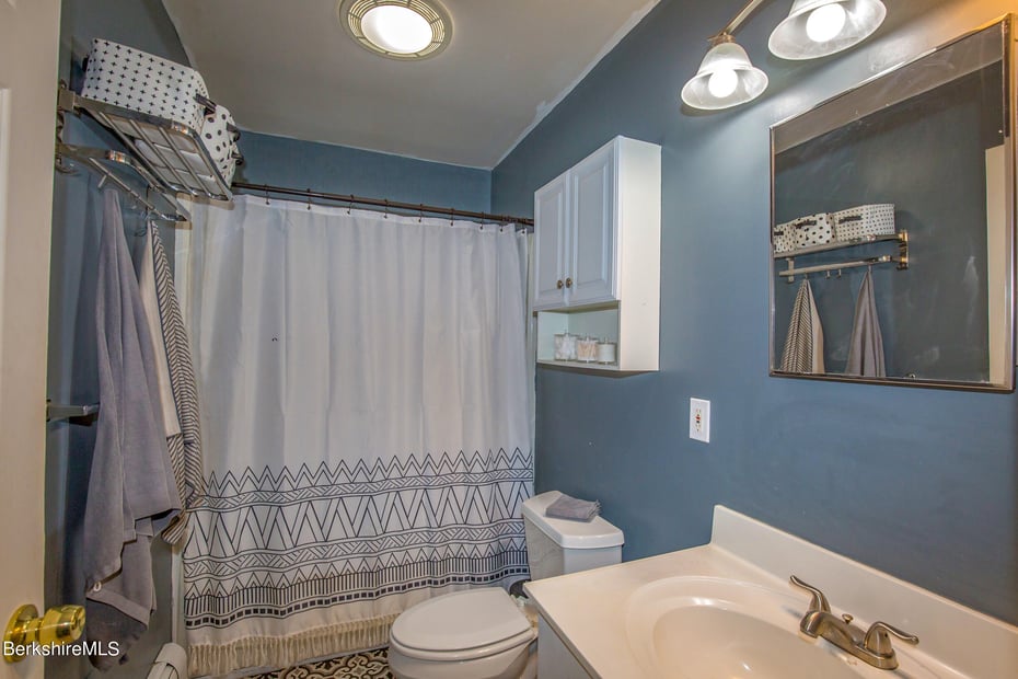 2 Walnut St Photo 15