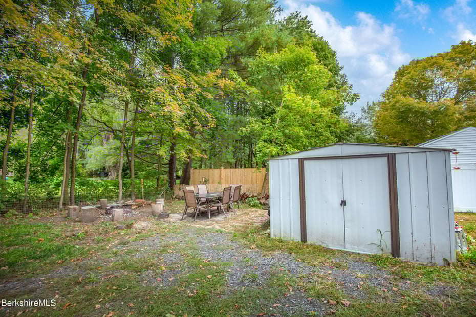 2 Walnut St Photo 30