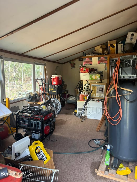 500 Loop Rd Photo 10