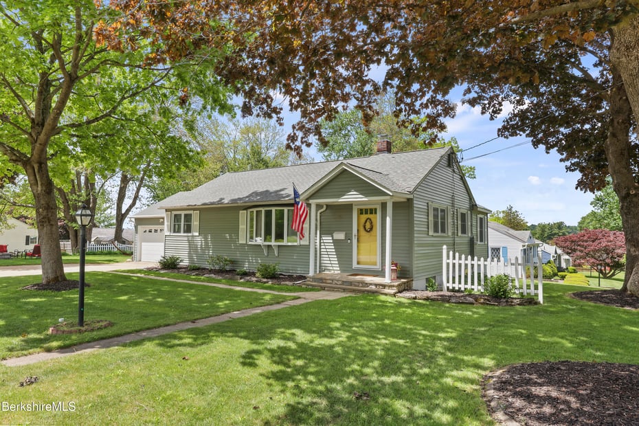 97 Morningview Dr Photo 1