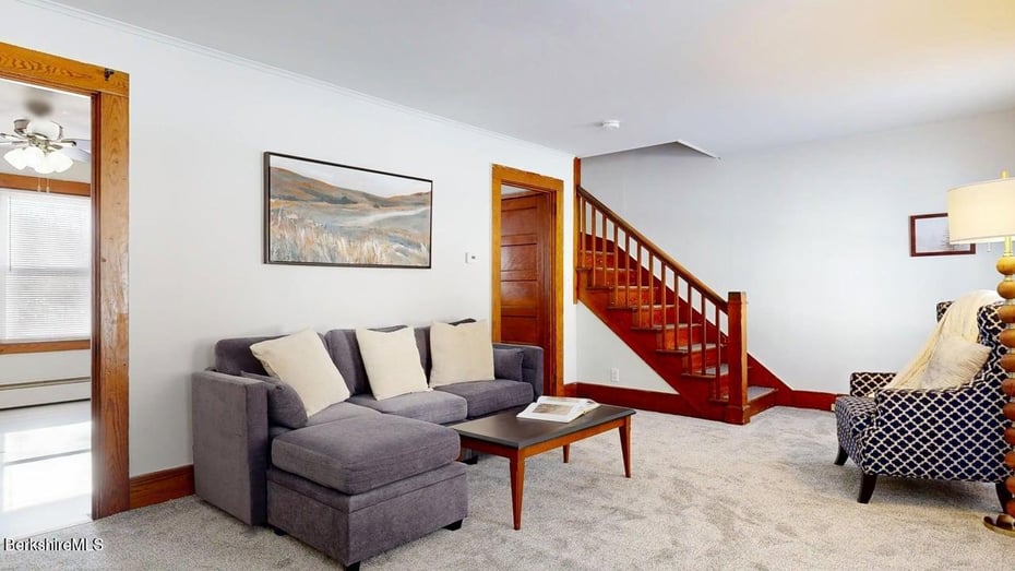 67 Carson Ave Photo 20