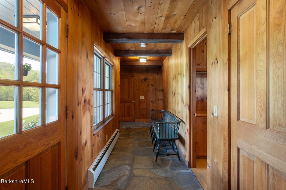 408 Washington Mountain Rd Photo 21