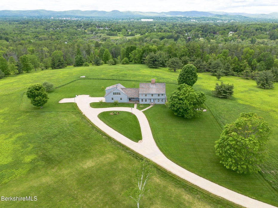 408 Washington Mountain Rd Photo 1