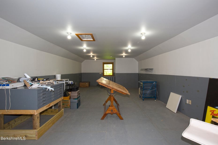 222 Brough Rd Photo 29