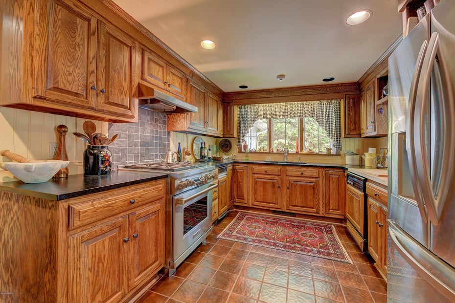 1528 Pleasant St Photo 15
