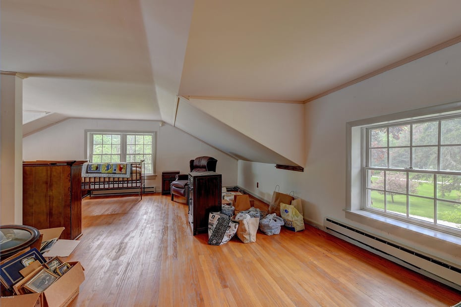 1528 Pleasant St Photo 27