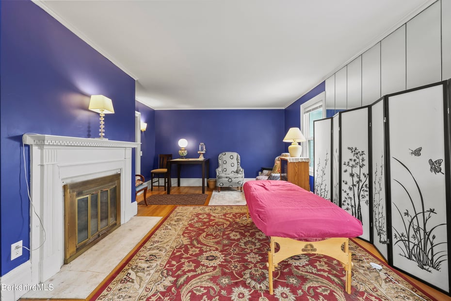 82 Cherry St Photo 6