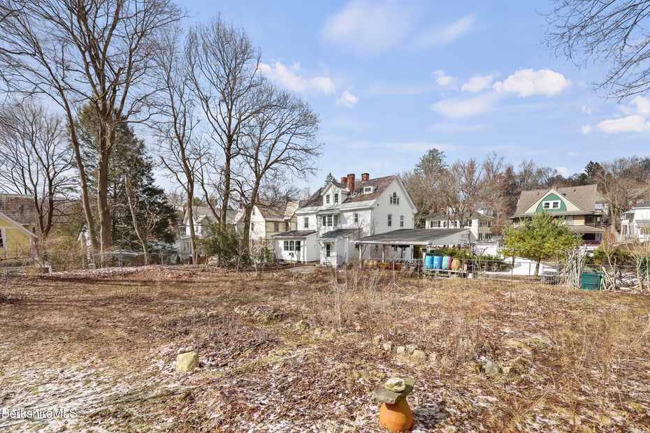 82 Cherry St Photo 51