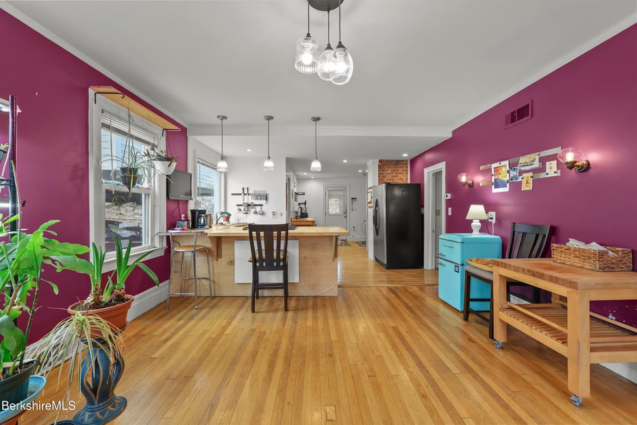 82 Cherry St Photo 8