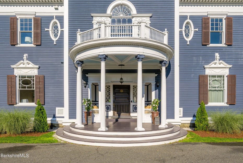 2 Kemble St Photo 16