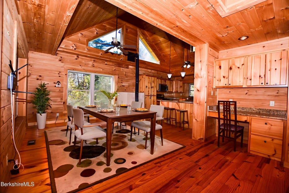 223 Silver Leaf Dr Photo 4