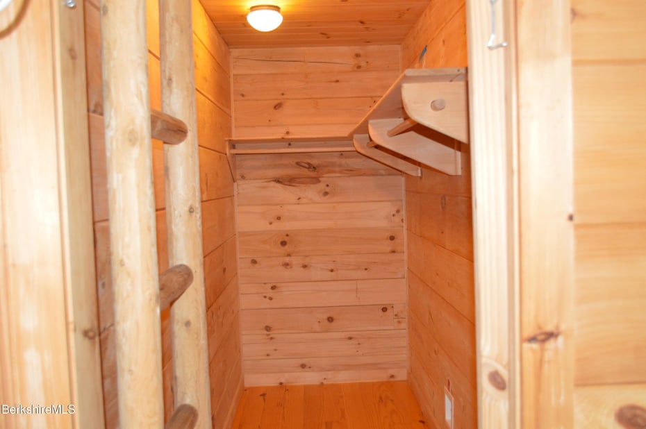 223 Silver Leaf Dr Photo 18