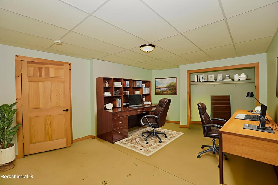 223 Silver Leaf Dr Photo 8