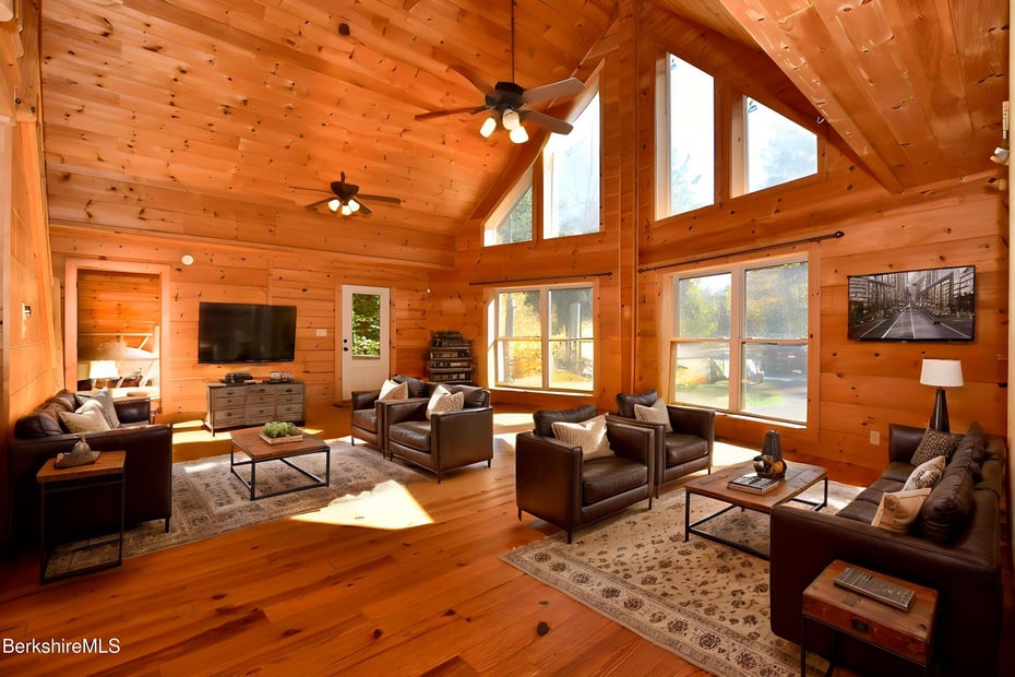 223 Silver Leaf Dr Photo 1