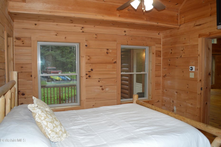 223 Silver Leaf Dr Photo 17