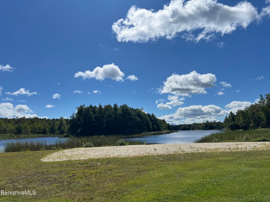 223 Silver Leaf Dr Photo 10