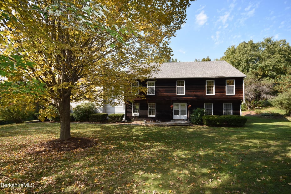 131 Wilshire Dr Photo 4