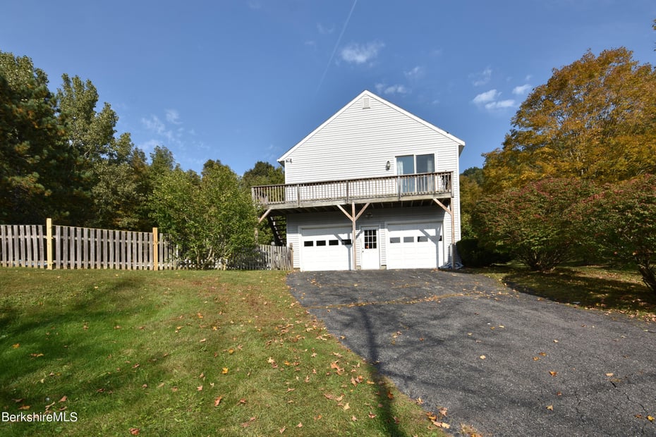 131 Wilshire Dr Photo 10