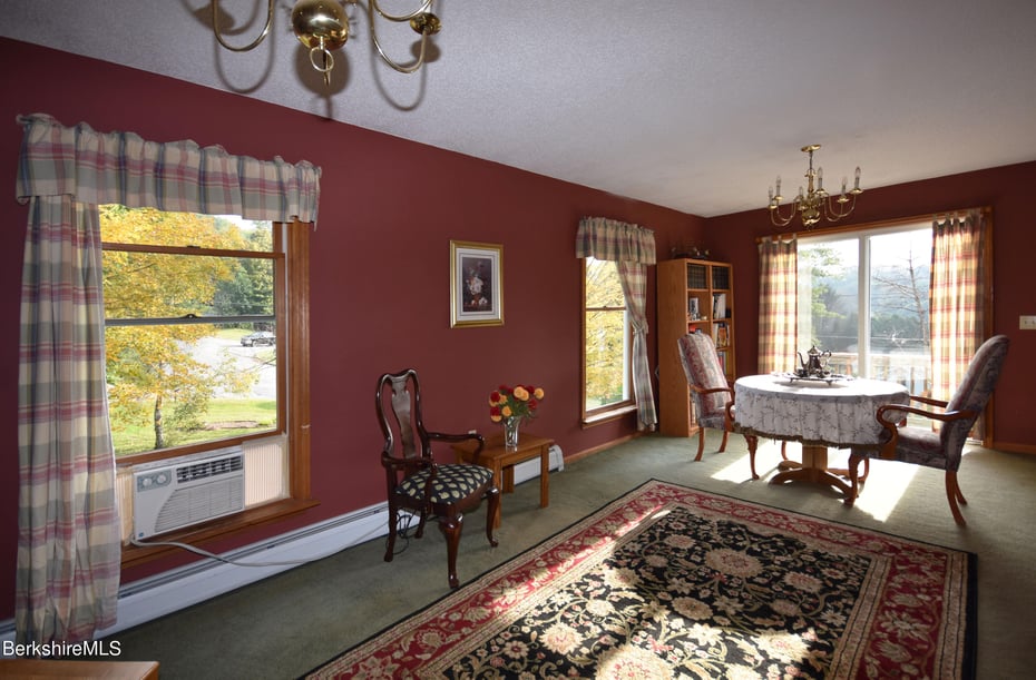 131 Wilshire Dr Photo 46