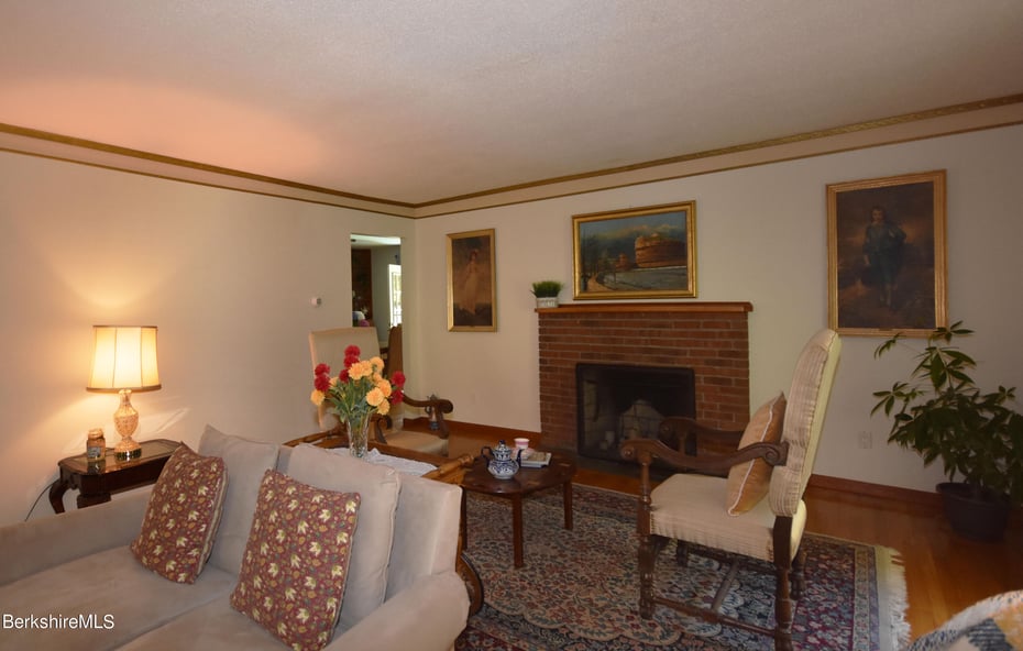 131 Wilshire Dr Photo 25