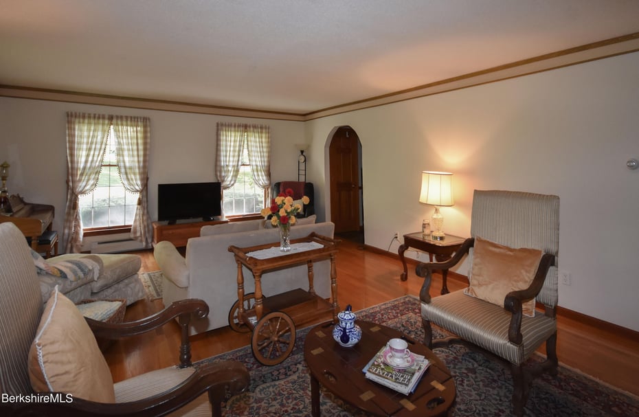 131 Wilshire Dr Photo 24