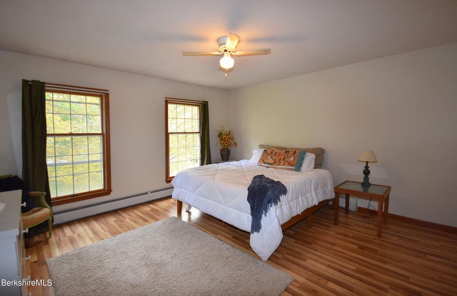 131 Wilshire Dr Photo 41