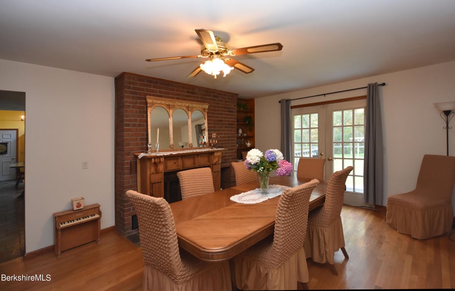 131 Wilshire Dr Photo 26
