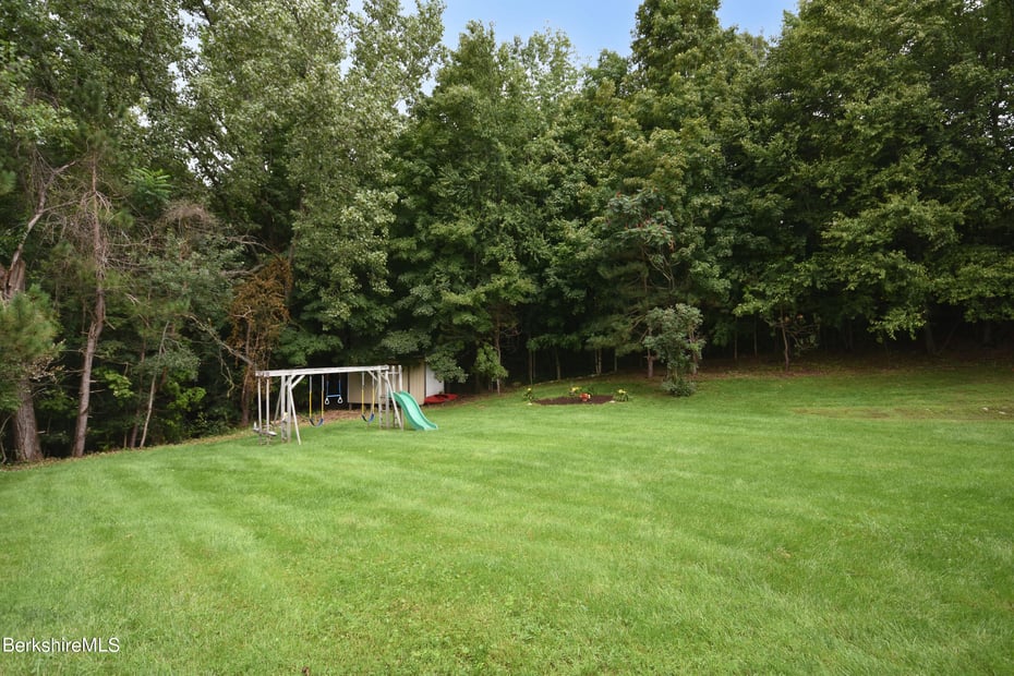 131 Wilshire Dr Photo 60