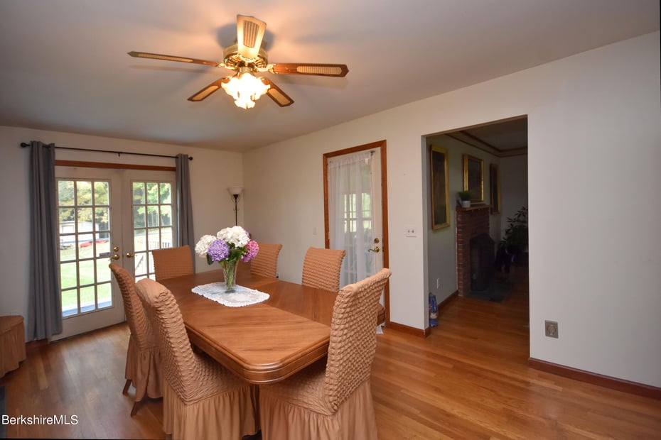 131 Wilshire Dr Photo 27