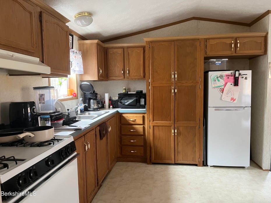 37 S South County Rd Photo 3