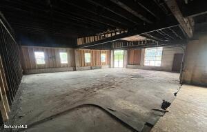 156-160 River St Photo 6