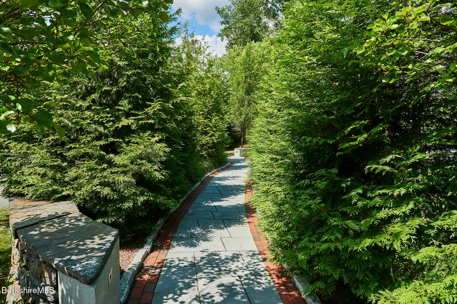 165 Kemble St #17 Photo 28