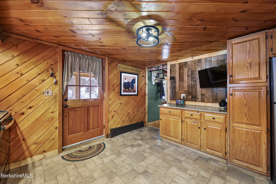 624 River Rd Photo 9