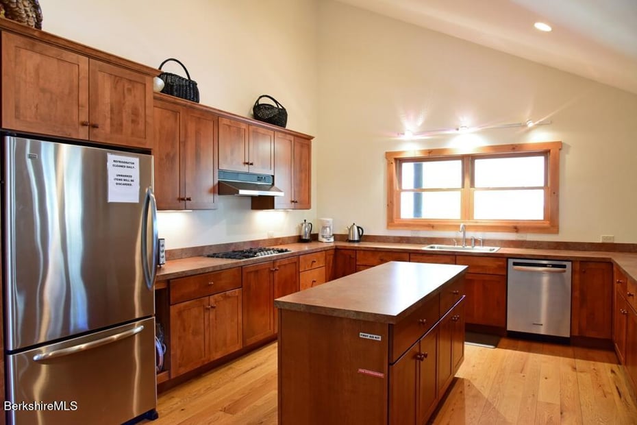 245 Clubhouse Dr Photo 24