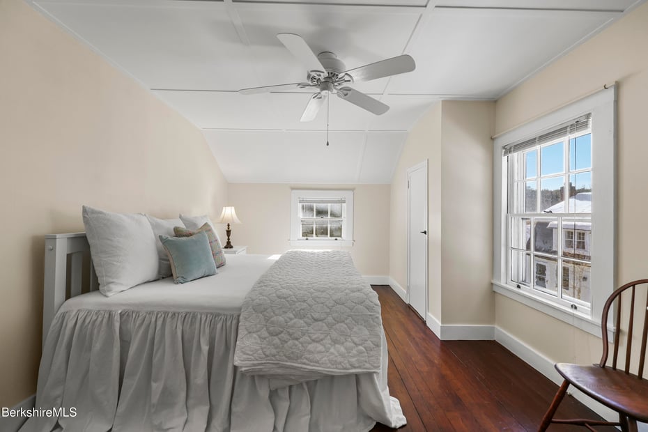 20 Sheffield Egremont Rd Photo 44