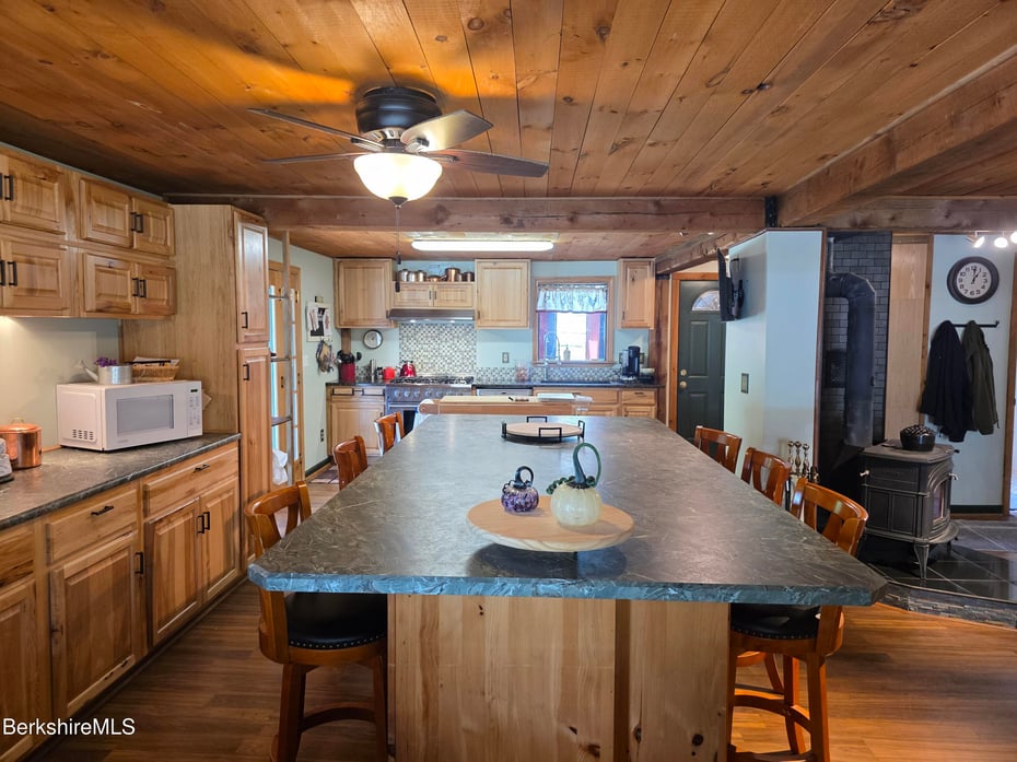 51 Bog Pond Rd Photo 11