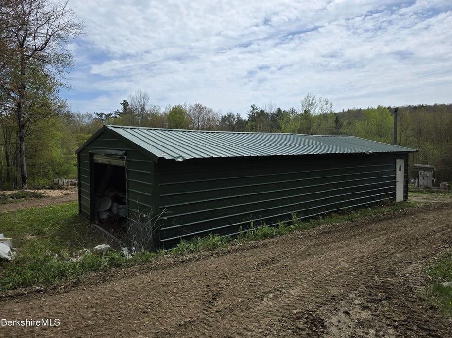 51 Bog Pond Rd Photo 38