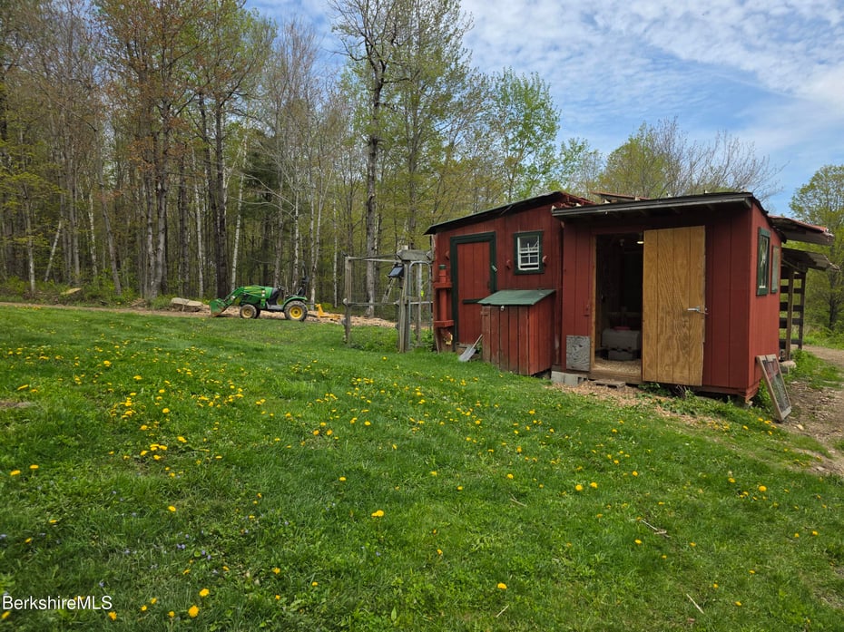 51 Bog Pond Rd Photo 36