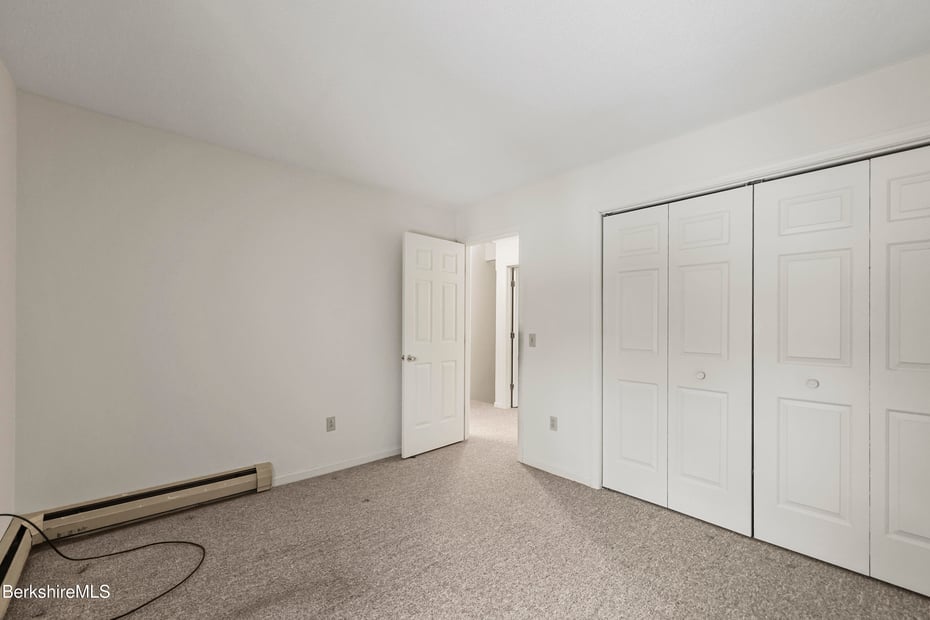 70 Lake St  #B Photo 18