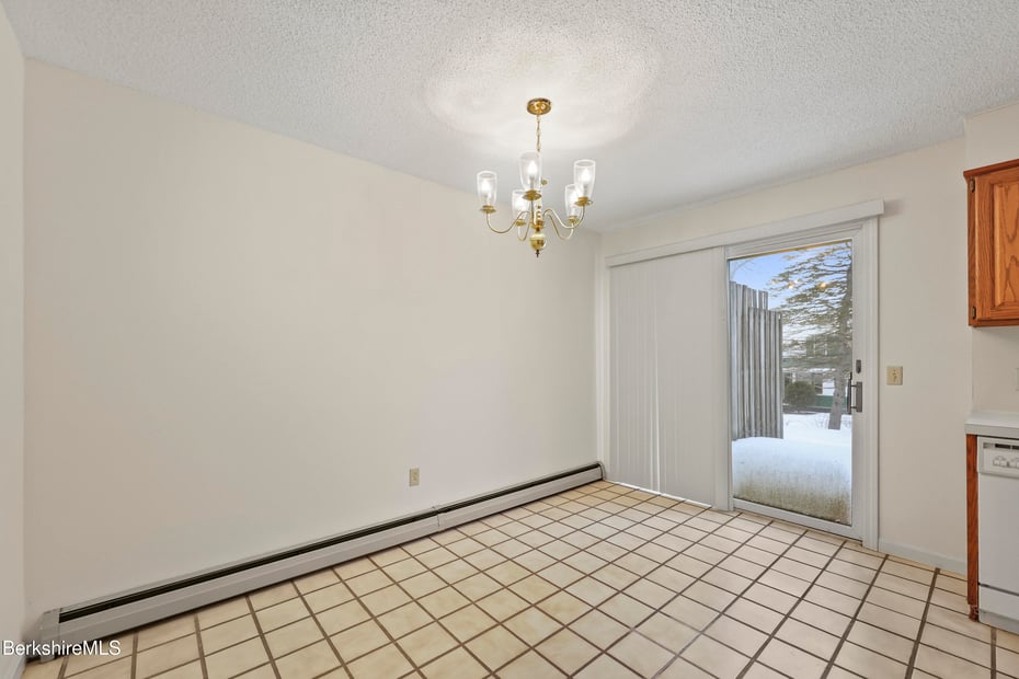 70 Lake St  #B Photo 15