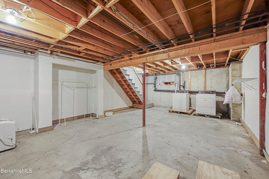 70 Lake St  #B Photo 23