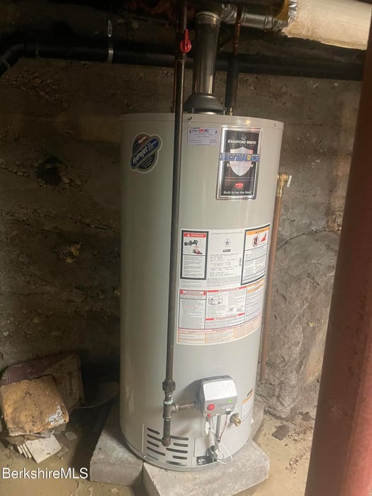 31 St Ann's Ave Photo 30