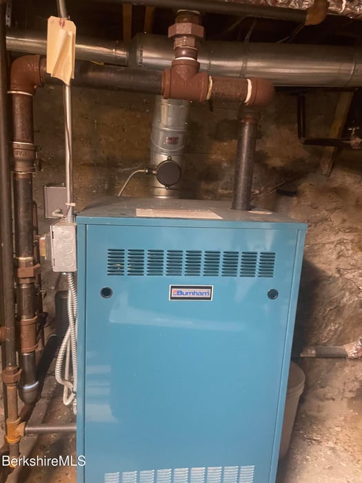 31 St Ann's Ave Photo 32