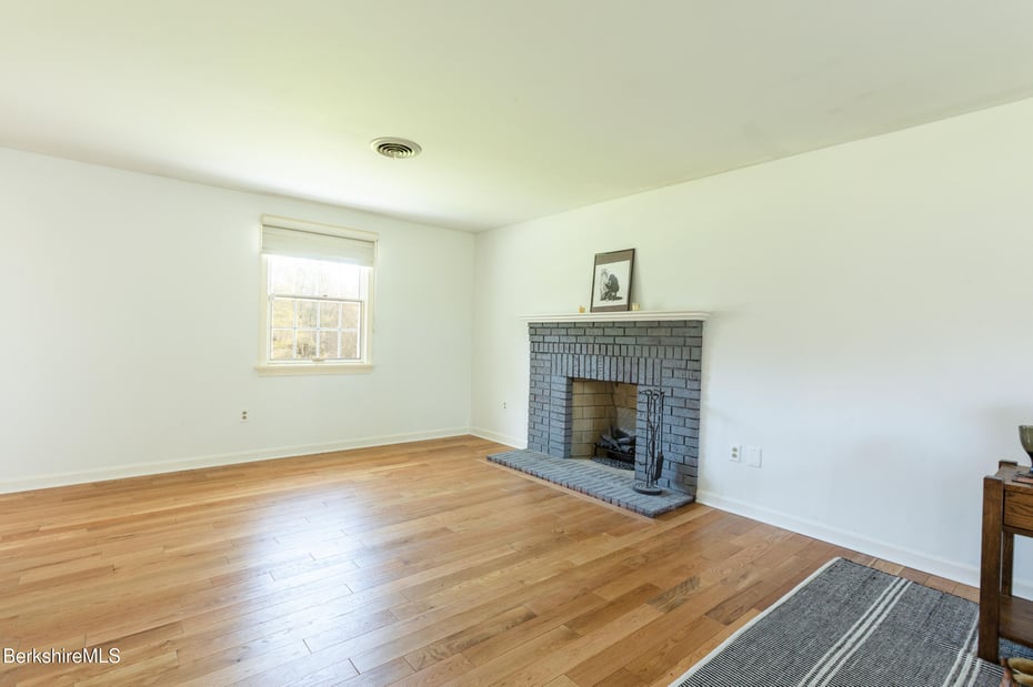 147 Brough Rd Photo 36