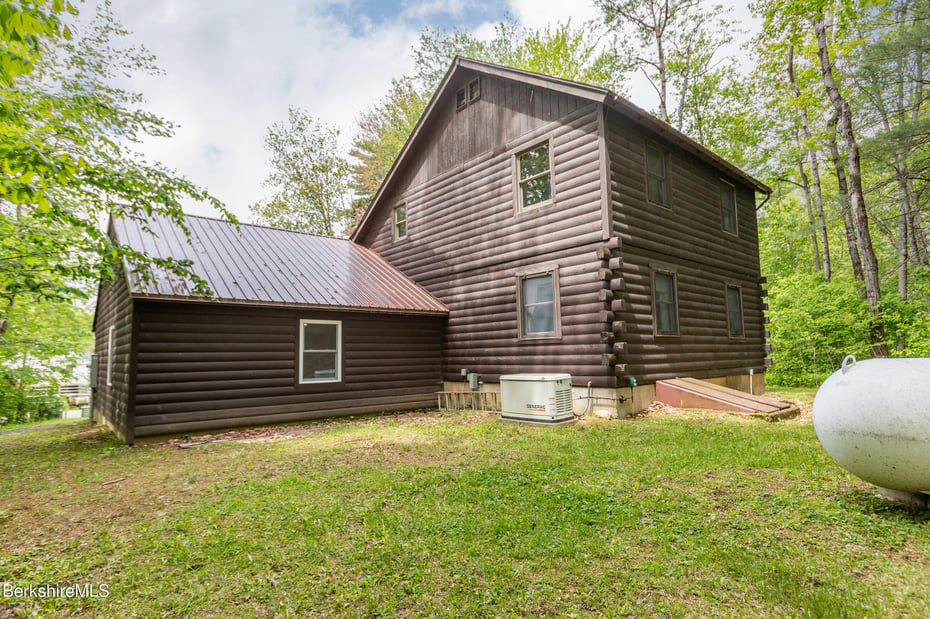48 Canterbury Ln Photo 7