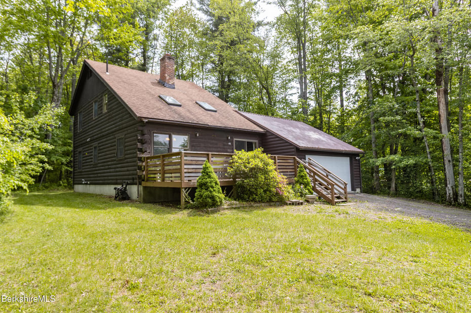 48 Canterbury Ln Photo 2