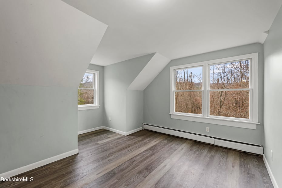 104 Washington Mountain Rd Photo 34