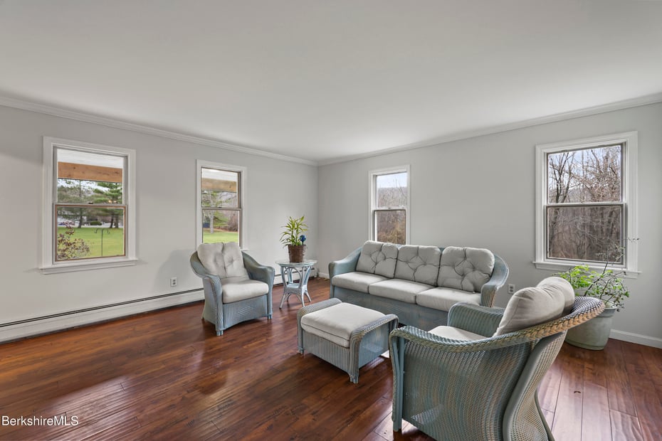 104 Washington Mountain Rd Photo 7