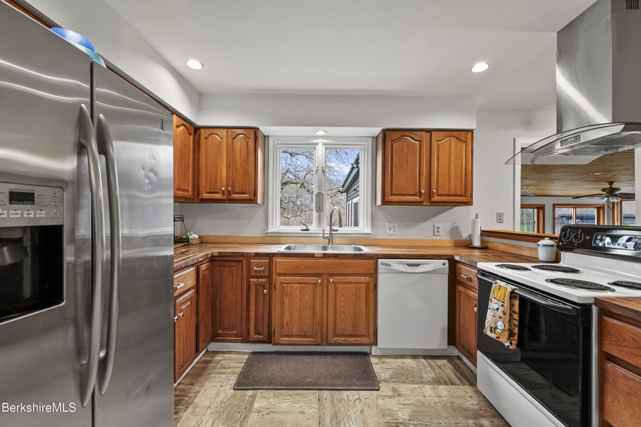 104 Washington Mountain Rd Photo 13